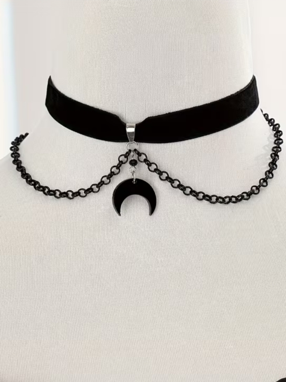 Black Velvet Choker Necklace Crescent Moon Chain Gothic Y2K Aesthetic Pendant